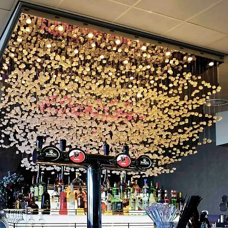 Hotell Riva - Delft 4*