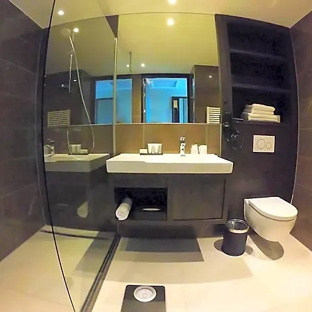 Riva - Delft 4*