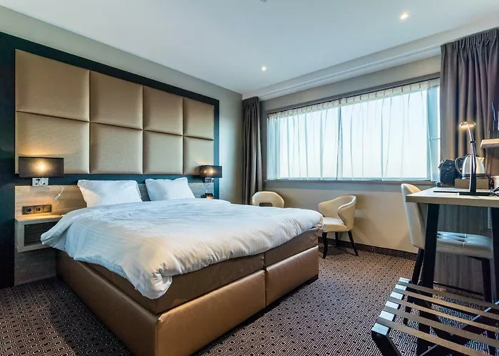 Riva - Delft Hotel 4*