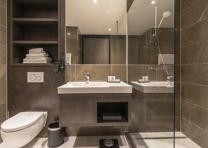 Hotel Riva - Delft 4*