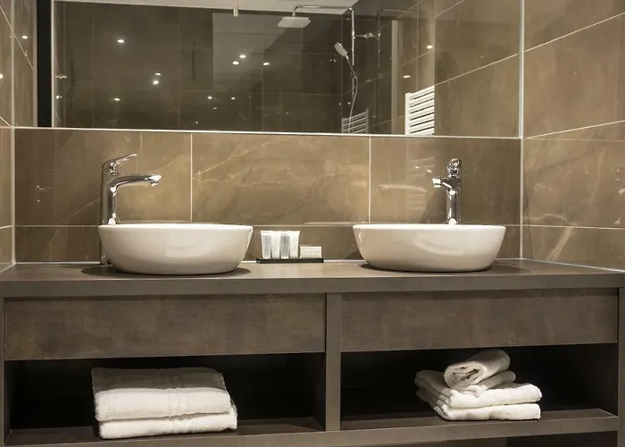 Riva - Delft Hotel 4*