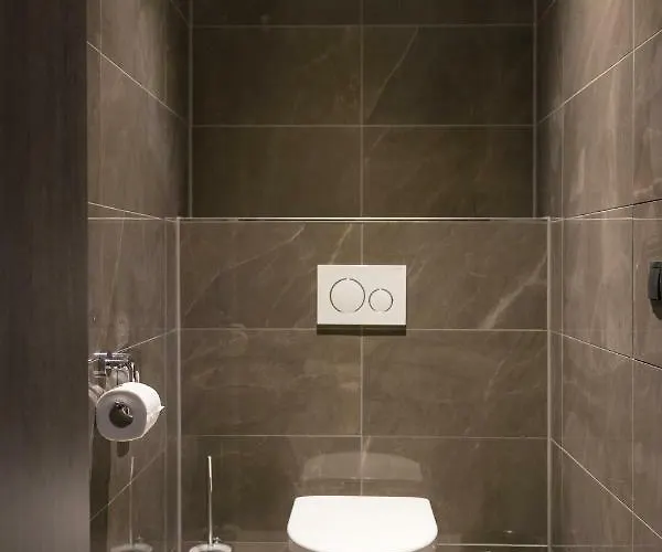 Riva - Delft 4* لاهاي