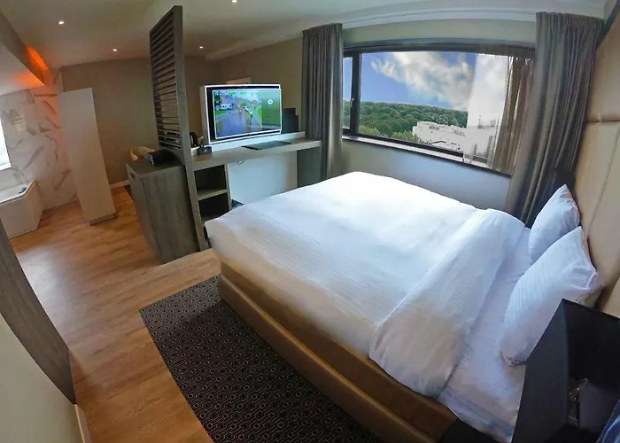 فندق Riva - Delft 4*